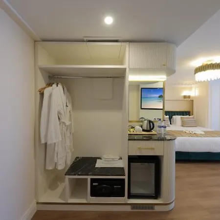 Hotel Golden Horn