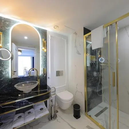 Golden Horn Hotel