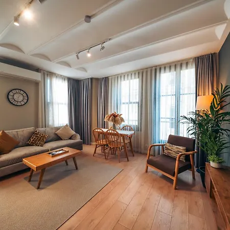 Kuledibi Suites, Historical 2-bedroom No-1 Apartment *