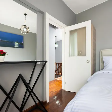Bright Duplex Aparthotel Istanbul