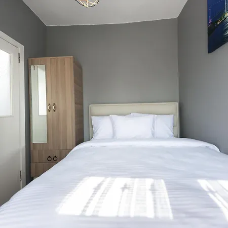 Bright Duplex Aparthotel
