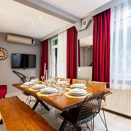 Bright Duplex Aparthotel