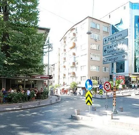 Apartment Cozy 1-bdr In Cihangir Neighborhood