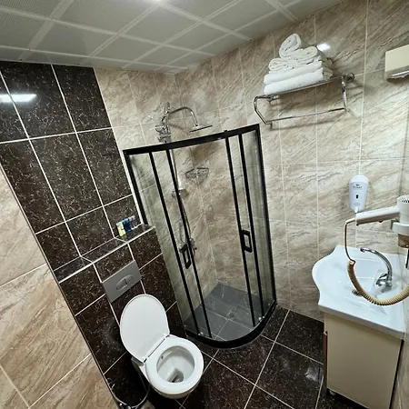 E5 Park Hotel 3*