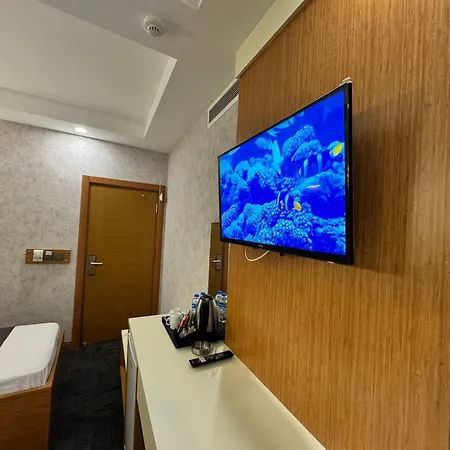 Hotel E5 Park 3*