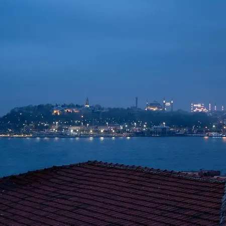 Bosphorus View With 2 Bedrooms Apartament *