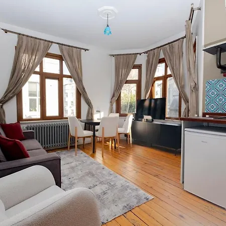 Cosy 2-bedroom Apartment *