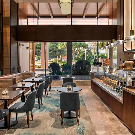 Renaissance Polat Hotel 5*
