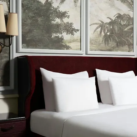 Adahan Decamondo Pera, Autograph Collection Hotel 5*