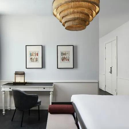 Adahan Decamondo Pera, Autograph Collection Hotel 5*