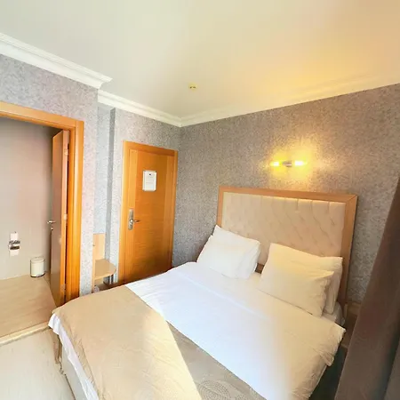 Hotel Lounge 2*