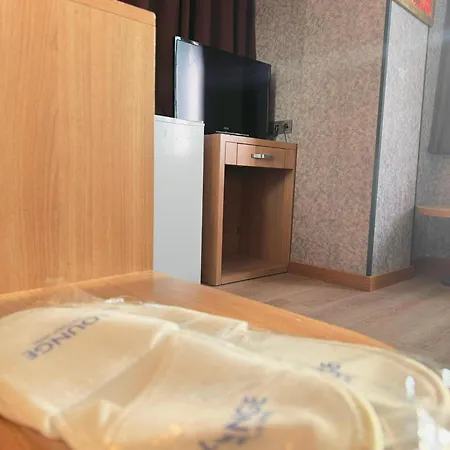 Hotel Lounge 2*