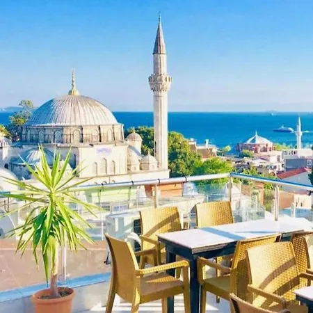 Art Hotel 3*