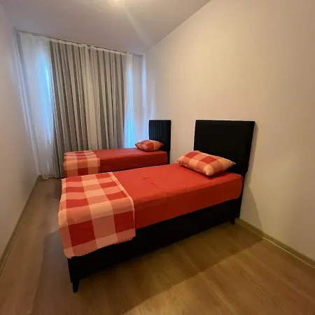 Apartament Luxury Designed Comfortable 2 & 1 Living Free Parking Garaj Stambuł