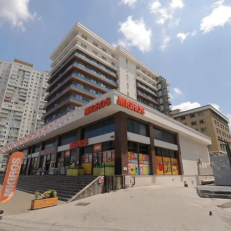 Luxury Designed Comfortable 2 & 1 Living Free Parking Garaj
