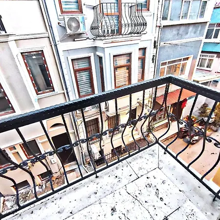 Apartahotel Taksim Rozenda *