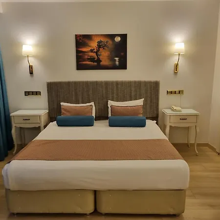 Taximtown Otel 4*