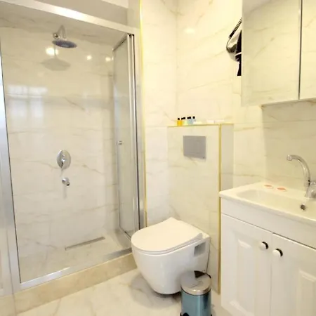 Guler Palace Suit Hotel