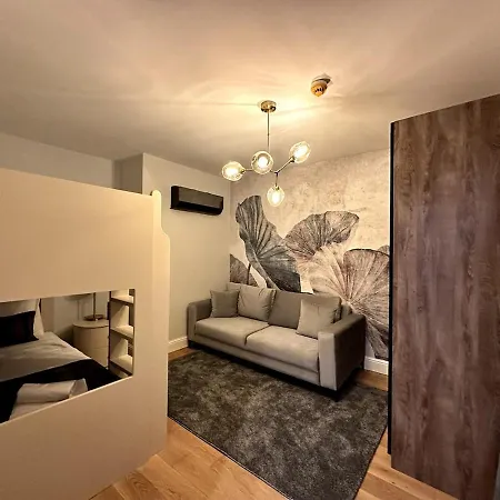 Apartment Sunlit Serenity Designer's Dream Istanbul