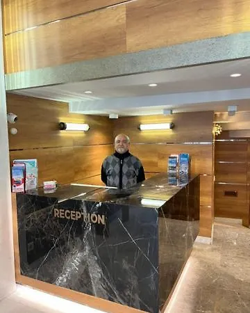 Nida Laleli 3*
