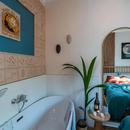 Apartamento Otto Enjoy Relax 30 Sec To Taksim Bathtub Estambul