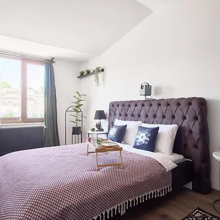 Cozy Penthouse With The Balcony 이스탄불