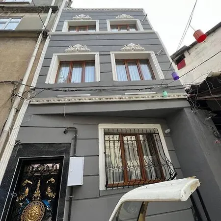 Pequena Casa *