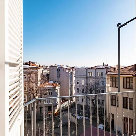 Homie - Turna Residences In Cihangir *