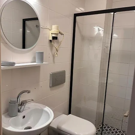 Raya Cihangir Apartament *