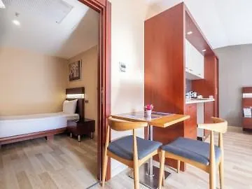 Park By Clover Hotel 3*