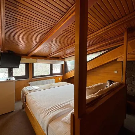 Le Safran 3* Стамбул