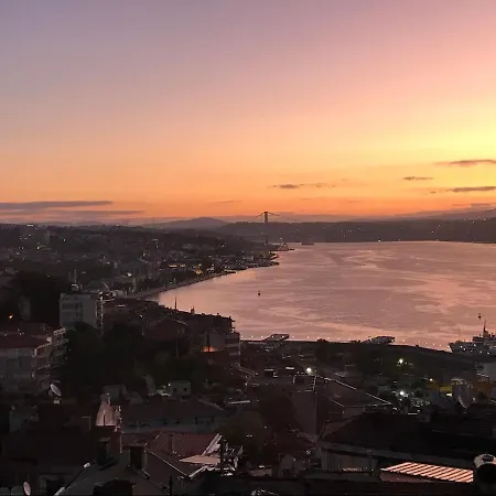 아파트 A Million Dollar View Of The Bosporus And Balcony