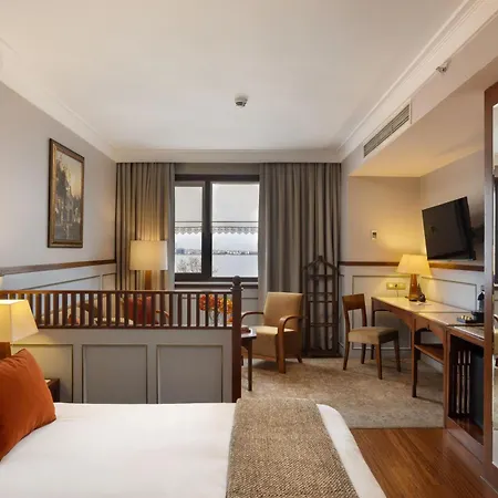 Armada Old Hotel