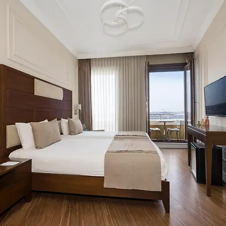 Continental Pera 4*