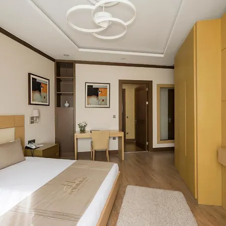Отель Continental Pera 4*