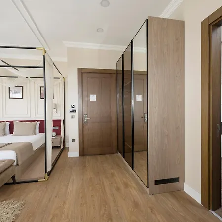 Отель Continental Pera 4*