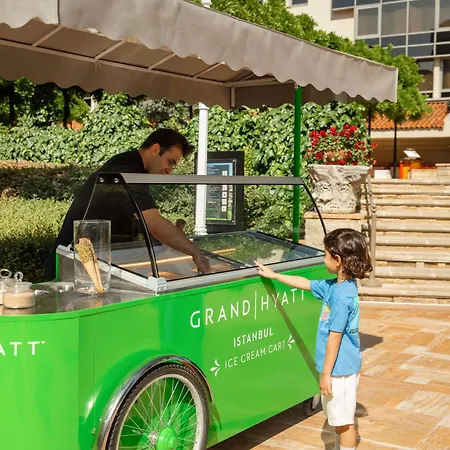 Grand Hyatt 5*