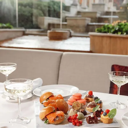 Hotel Grand Hyatt 5*