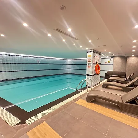 Hotel Maywood 4*