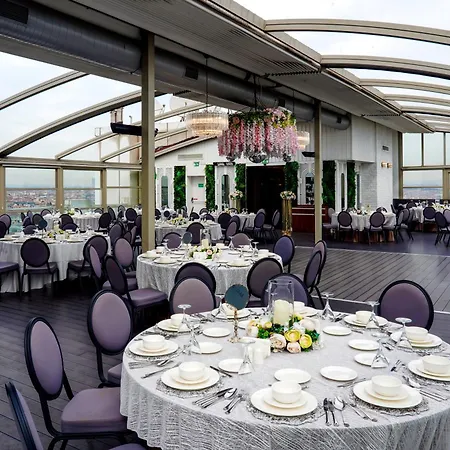 Ramada Encore Bayrampasa Hotel 4*