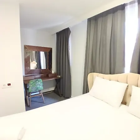 Bucoleon Old Kamp alanı
