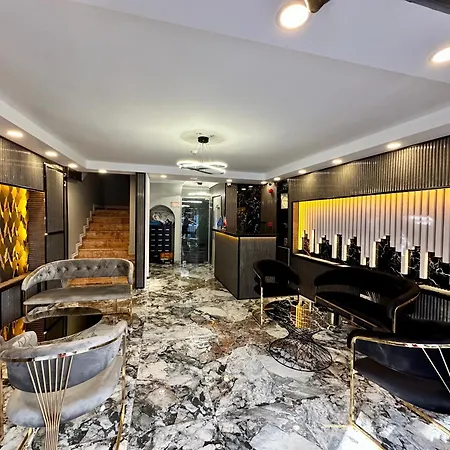 Hotel Crowned Exclusive 2*