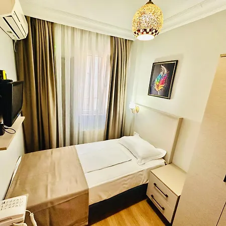 Hotel Crowned Exclusive 2*
