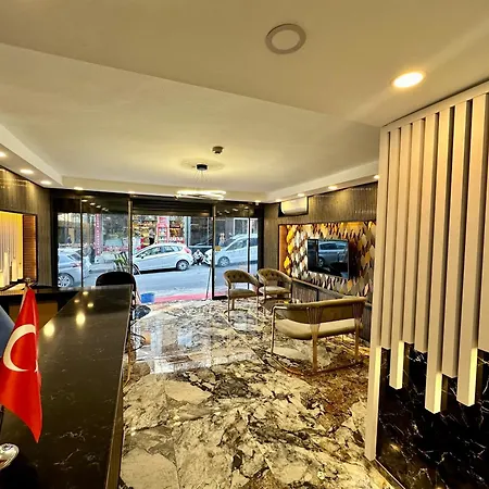 Crowned Exclusive Hotel 2*