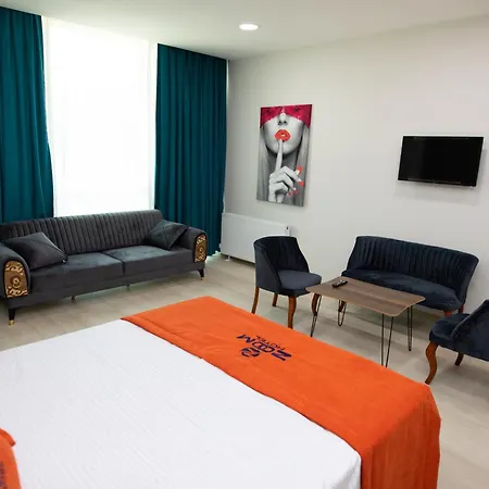 Zoom Otel *