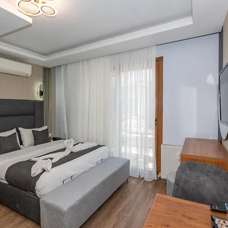T-square Hotel