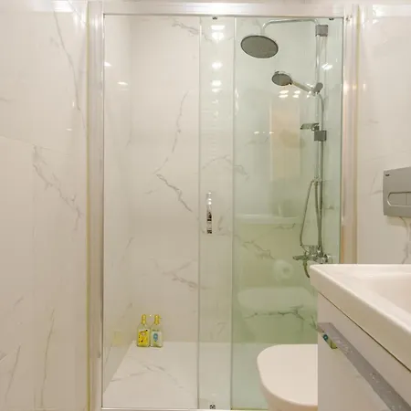 Apartment Charming Bagdat Avenue Hideaway, Near Marina Istanbul