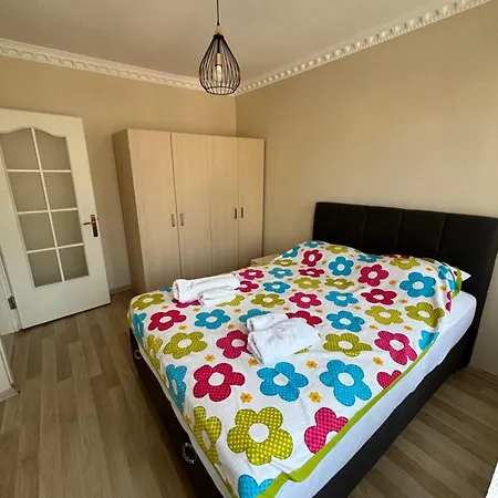 Apartment Sari