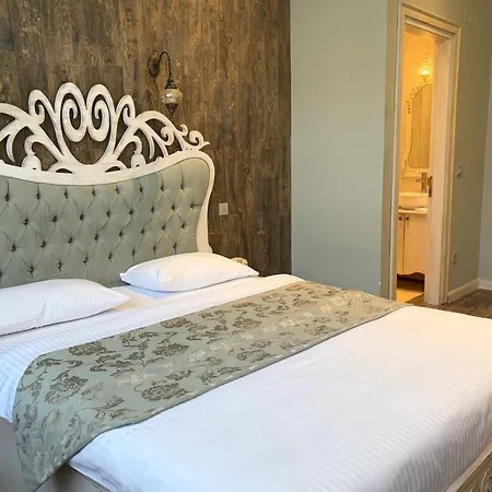 Elegance Hotel