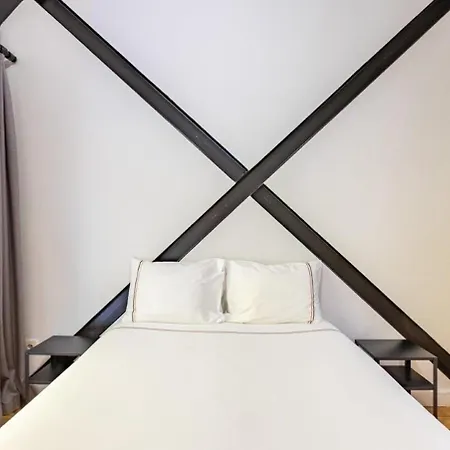 Warm Rustic Charming 2bd Galata Wpatio Gem! #320 이스탄불